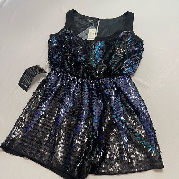 NWT BEBE Navy Blue Black Sequin Embellished Romper Jumpsuit Size 4 NEW - Picture 1 of 7